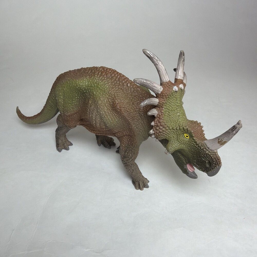 Schleich Triceratops Dinosaur Figure Toy Model - Green & Brown
